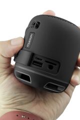 C4 Gümüş Taşınabilir Bluetooth Hoparlör Ses Bombası Yüksek Ses Gücü Sese Duyarlı Led Işık