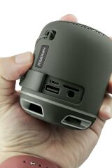 C4 Gümüş Taşınabilir Bluetooth Hoparlör Ses Bombası Yüksek Ses Gücü Sese Duyarlı Led Işık Gümüş Renk Tek Ebat Beden